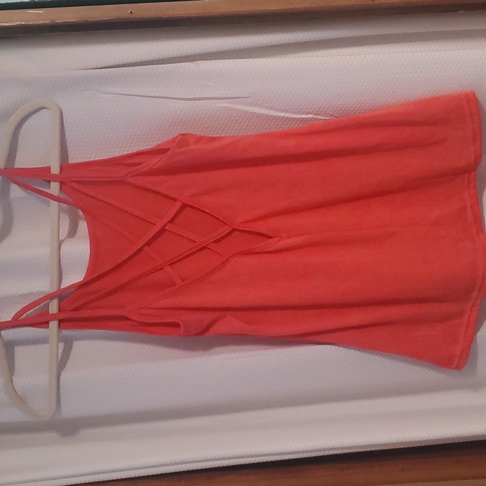 Criss cross back halter top